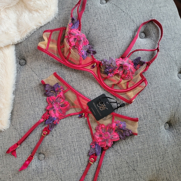 Honey Birdette Other - NWT Honey Birdette Marymay Bra and Garter Size 34D XS
